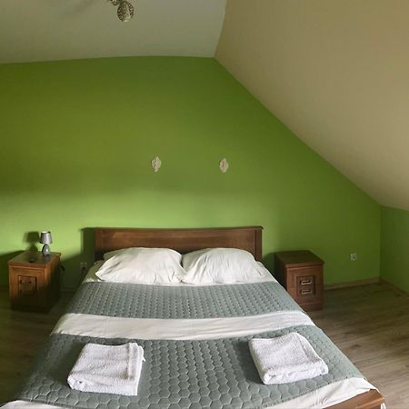 Gosciniec Na Stoku Pokoje 2,3,4 Osobowe, Cisza, Spokoj, Widok Na Stok Narciarski, Lasy, Laki Bobliwo Exterior foto