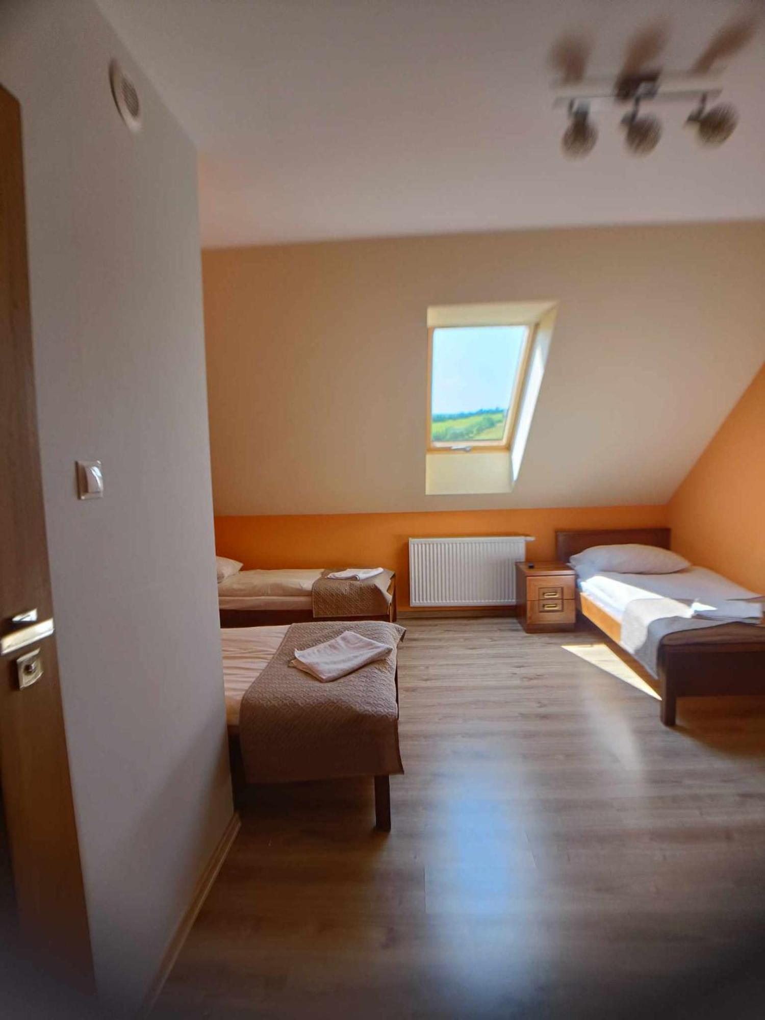 Gosciniec Na Stoku Pokoje 2,3,4 Osobowe, Cisza, Spokoj, Widok Na Stok Narciarski, Lasy, Laki Bobliwo Exterior foto